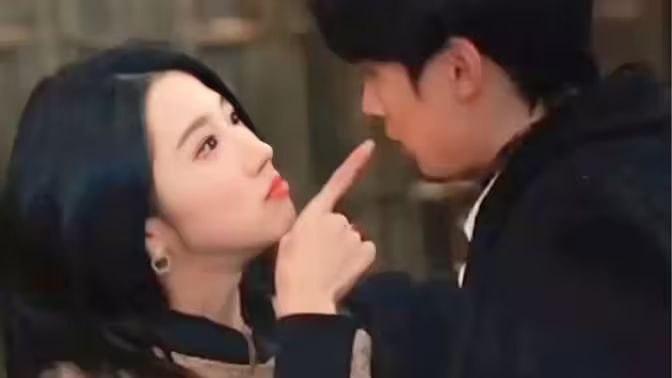 總裁夫人當(dāng)膩了，今天開始好好打工(全集)